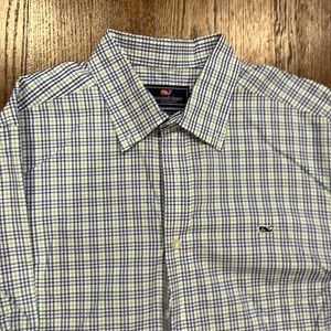 Button down Vineyard vines slim fit whale shirt